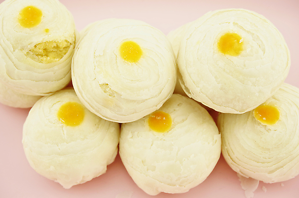 포토 JPG 해외이미지 전통 아시아 음식 백그라운드 디저트 요리 동양인 사람없음 케이크 계란 중국 빵집 흰색 굽기 대만 노른자 페스츄리 해외202004 해외포토 나라 빵 컬러 인종 상점 알 구이 파일형식 이미지허브