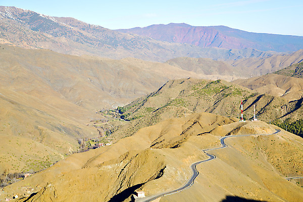 포토 JPG 해외이미지 외관 모래 밭 아프리카 자연 하늘 추상 산 거리 건조 풍경 사람없음 세로 여름 햇빛 노란색 일출 계곡 맑음 사막 바위 숲 무서움 가난 땅 언덕 점토 지역 멀리 모로코 고립 교외 땅바닥 옛날 수평선 해외202004 해외포토 계절 감정 나라 컬러 컨셉 무늬 농업 날씨 바닥 태양 노을 돌_바위 생태계 파일형식 이미지허브
