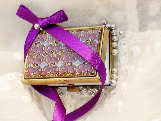 포토 JPG 해외이미지 모양 계절 행복 리본 문화 백그라운드 잎 크리스마스 휴가 전등 창조 선물 사랑 미술 사람없음 골동품 하트 축하 오픈 생일 화려 우아함 컨테이너 연도 오브젝트 활 싱글 주기 복고 거짓 구식 옛날 회복 해외202004 해외포토 식물 기념일 감정 산업 컨셉 모션 문화예술 조명 파일형식 이미지허브