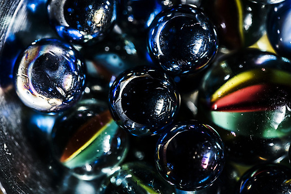 포토 JPG 해외이미지 길 어린이 백그라운드 공 유리 놀이 추상 휴식 사람없음 장식 빛 컬러풀 장난감 반사 평화 힘 경쟁 활발 자유 게임 원형 투명 당기기 작음 크리스탈 자르기 심볼 순수 오브젝트 대리석 강렬 해외202004 해외포토 도형 컬러 컨셉 무늬 재료 모션 재질 사람 크기 광석 파일형식 이미지허브