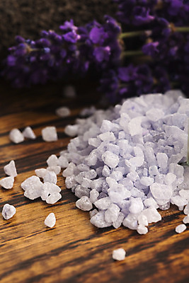 포토 JPG 해외이미지 식물 꽃 신체 자연 사람없음 치료 약 보라색 스파 목욕 화장품 다발 소중 허브 유기농 냄새 아로마 소금 향 아로마테라피 라벤더 라일락 내추럴 고립 돌봄 프로방스 해외202004 해외포토 웰빙 컬러 컨셉 의학 모션 뷰티 청결 생태계 테라피 파일형식 이미지허브