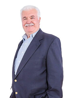 포토 JPG 해외이미지 백인 라이프스타일 응시 남자 행복 여유 셔츠 성공 관리 한명 미소 웃음 사람 성인 흰색 표현 비즈니스맨 자신감 주머니 은퇴 스마트 콧수염 만족 싱글 경영자 긍정 경영 옛날 스타일 해외202004 해외포토 서양인 1 시선 감정 컬러 컨셉 상의 비즈니스 수염 표정 생활 직장인 리더 파일형식 이미지허브