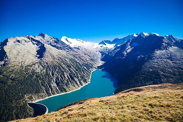 포토 JPG 해외이미지 꽃 유럽 호수 벤치 자연 하늘 산 풍경 사람없음 물 여름 파란색 계곡 이탈리아 트래킹 하이킹 오스트리아 알프스 암초 해외202004 해외포토 자연요소 식물 계절 나라 컬러 의자 레저 생태계 파일형식 이미지허브