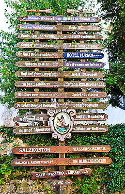 포토 JPG 해외이미지 유럽 여행 창문 휴가 산 풍경 사람없음 장식 여름 반사 여행객 평화 마을 맑음 정보 시골 오스트리아 방향 타운 잘츠부르크 해외202004 해외포토 계절 나라 컨셉 날씨 사람 도시 파일형식 이미지허브