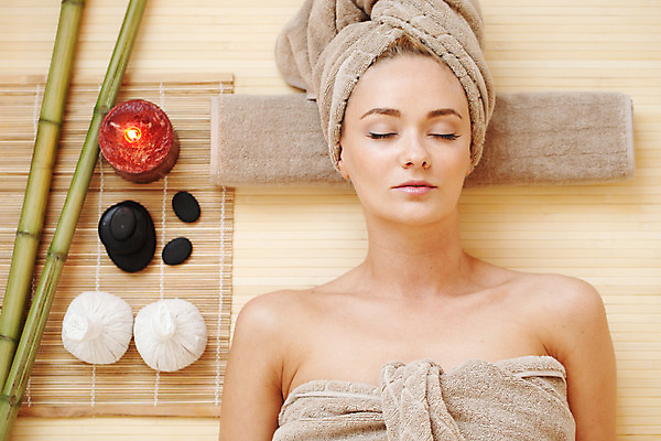 포토 JPG 해외이미지 1 행복 신체 휴가 휴식 건강 한명 미소 사람 성인 평화 스파 바위 고급 대나무 코코넛 테라피 거짓말 돌봄 해외202004 해외포토 나무 감정 컨셉 과일 모션 표정 뷰티 돌_바위 파일형식 이미지허브