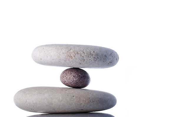 포토 JPG 해외이미지 모양 선 백그라운드 자연 추상 실내 3 미술 사람없음 쌓기 스파 화목 침묵 회색 가을 조약돌 바위 흰색 마사지 4 그룹 배열 명상 오브젝트 질감 피라미드 심플 슛 장면 질서 무거움 흙더미 고립 고체 중력 통일 카피스페이스 해외202004 해외포토 건축물 계절 컬러 컨셉 무늬 모션 문화예술 내부 숫자 소리 흙 공백 돌_바위 예절 무게 생태계 랜드마크 파일형식 더미 이미지허브