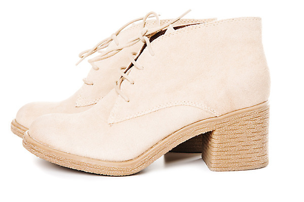 포토 JPG 해외이미지 옷 백그라운드 신발 2 가정 새로움 부츠 사람없음 갈색 유행 회색 흰색 뜨거움 쌍 클래식 가죽 자르기 가득함 오브젝트 슛 부드러움 솜털 고립 해외202004 해외포토 컬러 컨셉 모션 감각 파일형식 이미지허브