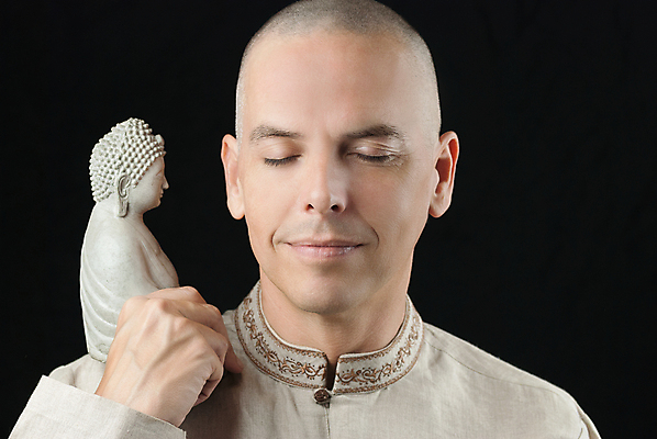 포토 JPG 해외이미지 라이프스타일 종교 여유 얼굴 컨셉 신체 불교 건강 한명 사람 조각상 머리 평화 힘 기쁨 표현 자신감 영혼 집중 심볼 명상 대머리 암 몸단장 진짜 해외202004 해외포토 1 헤어스타일 감정 생활 신체부위 조형물 질병 파일형식 이미지허브