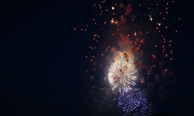 포토 JPG 해외이미지 기념일 행복 꽃다발 백그라운드 크리스마스 하늘 불 추상 휴가 새로움 기념 폭죽 불꽃놀이 이벤트 사람없음 파란색 빛 컬러풀 파티 검은색 축제 어둠 축하 야간 폭발 그림 쇼 경례 파열 독립 땅바닥 화상 해외202004 해외포토 자연요소 꽃 감정 컬러 컨셉 무늬 놀이 바닥 인사 상처 파일형식 이미지허브