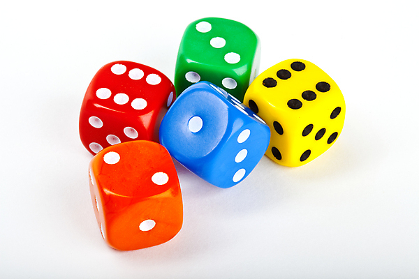 포토 JPG 해외이미지 1 2 오렌지 가족 놀이 3 사람없음 빨간색 초록색 파란색 장난감 노란색 게임 흰색 죽음 우승 4 행운 던지기 재산 도박 위험 6 오브젝트 카지노 주사위 기회 롤 5 분실 해외202004 해외포토 컬러 컨셉 과일 관계 모션 금융 숫자 최고 파일형식 이미지허브