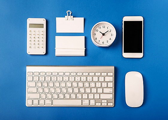 포토 JPG 스튜디오촬영 종이 시계 배경화면 비즈니스 실내 집게 사람없음 스마트폰 사무용품 계산기 키보드 마우스 오브젝트 아이폰 국내포토 문구용품 내부 핸드폰 스마트기기 컴퓨터용품 장비 파일형식