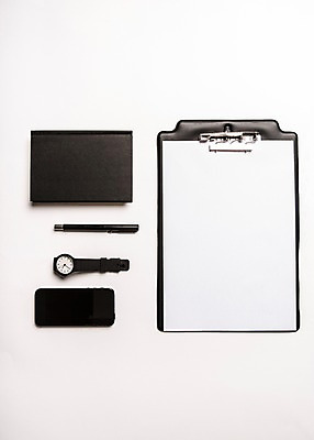 포토 JPG 스튜디오촬영 비즈니스 실내 사람없음 스마트폰 펜 사무용품 공책 손목시계 오브젝트 파일 국내포토 시계 장신구 문구용품 내부 핸드폰 스마트기기 필기구 파일형식