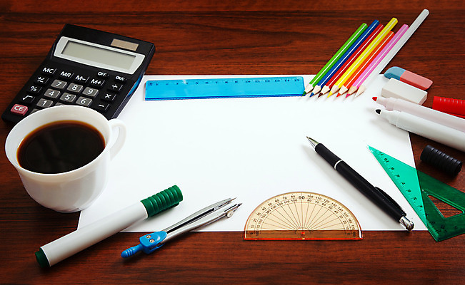 포토 JPG 해외이미지 교육 종이 커피 음료 백그라운드 비즈니스 교실 학교 탁자 표시 자 미술 사람없음 사무실 연필 펜 우주 쪽지 공책 페인트 공백 장비 계산기 흰색 기록 막대기 그룹 중앙 나침반 책상 오브젝트 크레파스 각도 페인트붓 패드 해외202004 해외포토 컬러 가구 문화예술 문구용품 학용품 필기구 붓 파일형식 이미지허브