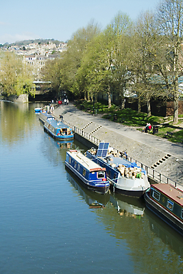 포토 JPG 해외이미지 유럽 건축양식 영국 잉글랜드 거리 사람없음 건물 물 강 맑음 목욕 도시 보트 해외202004 해외포토 자연요소 건축물 건축 나라 배_교통 날씨 청결 파일형식 이미지허브