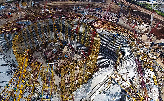 포토 JPG 해외이미지 외관 공원 산업 스포츠 여행 비즈니스 건축양식 공 하늘 노동자 아파트 프레임 사람없음 컵 가로 파란색 세계 사무실 탑 고층빌딩 축구 기계 경기장 장비 성장 도시 땅 아래 기중기 러시아 공학 2018년 개발 철강 콘크리트 해외202004 해외포토 직업 식기 건축물 공공시설 교육 건축 유럽 컬러 스포츠시설 주택 빌딩 구기 중장비 연도 방향 위치 파일형식 이미지허브