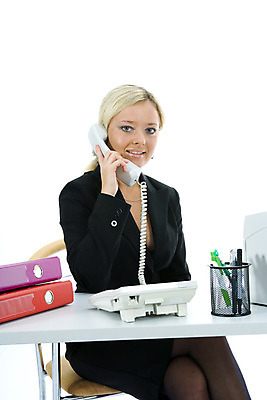 포토 JPG 해외이미지 직업 1 여자 행복 포즈 백그라운드 비즈니스 노동자 대화 한명 사람 성인 금발 사무실 펜 판매 도움 비즈니스우먼 우아함 종업원 전화기 문서 파일 옷입기 폴더 안내원 고립 해외202004 해외포토 헤어스타일 감정 컨셉 모션 말하기 필기구 직장인 파일형식 이미지허브