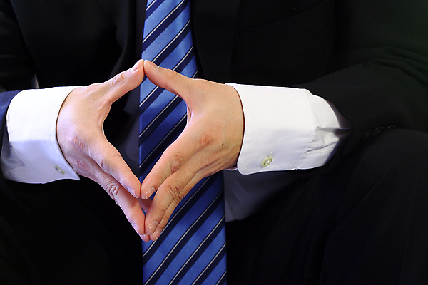 포토 JPG 해외이미지 직업 손 남자 여유 비즈니스 노동자 사람 사람없음 사무실 침묵 환자 업무 비즈니스맨 기다림 제조 대표 종업원 동료 경영자 리더 경영 해외202004 해외포토 감정 의학 관계 모션 신체부위 소리 작업 직장인 파일형식 이미지허브