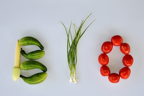 포토 JPG 해외이미지 음식 토마토 채소 오이 건강 사람없음 단어 기록 편지 먹기 성분 바이오 채식주의자 레터링 비건 해외202004 해외포토 문자 모션 채식 파일형식 이미지허브
