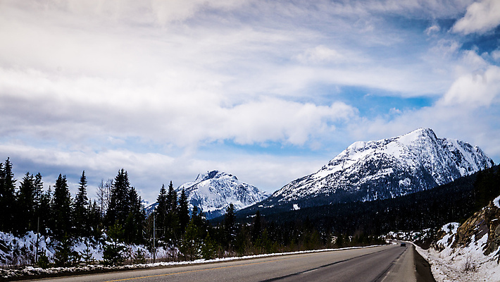 포토 JPG 해외이미지 나무 구름 겨울 하늘 스키 산 풍경 경사 사람없음 얼음 추위 소나무 해외202004 해외포토 자연요소 식물 계절 겨울스포츠 파일형식 이미지허브