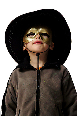 포토 JPG 해외이미지 응시 드레스 행복 아들 얼굴 어린이 놀이 한명 사람 소년 청년 할로윈 청바지 표현 유머 카우보이 코 결백 고립 바보 서쪽 천진난만 반다나 해외202004 해외포토 1 시선 옷 남자 감정 컨셉 바지 가족 성인 신체부위 방향 파일형식 헤어액세사리 이미지허브