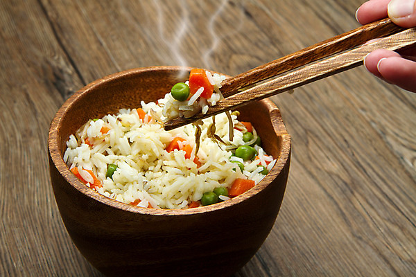 포토 JPG 해외이미지 접시 음식 채소 밥 요리 사람없음 목재 중국 당근 튀김 흰색 사발 선택 완두콩 슛 쪽파 대두 채식주의자 해외202004 해외포토 나무 식기 아시아 컬러 컨셉 재료 콩 뿌리채소 사기그릇 채식 파 파일형식 이미지허브