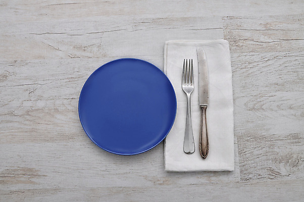 포토 JPG 해외이미지 그릇 식기 접시 백그라운드 포크 패턴 사람없음 목재 수확 흰색 시골 직물 칼 은색 질감 냅킨 구식 백자 옛날 해외202004 해외포토 나무 컬러 무늬 농업 재료 도자기 파일형식 이미지허브