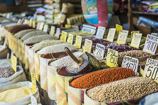 포토 JPG 해외이미지 전통 아시아 여행 잎 가방 비즈니스 재료 휴가 파프리카 동양인 사람없음 컬러풀 꼬리표 라벨 세일 상점 숟가락 견과류 시장 맛 가격 가루 인도인 허브 향신료 무역 매움 향기 냄새 향 후추 카레 강렬 매각 사프란 시나몬 아랍어 키르기스스탄 해외202004 해외포토 외국인 식물 잡화 나라 산업 음식 컬러 컨셉 채소 프레임 수저 인종 중앙아시아 향미료 파일형식 이미지허브