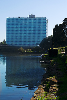포토 JPG 해외이미지 호수 건축양식 유리 파노라마 풍경 사람없음 고층빌딩 궁전 로마 구역 인공 해외202004 해외포토 건축 고건축 재질 촬영기법 빌딩 이탈리아 파일형식 이미지허브
