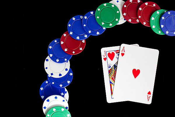 포토 JPG 해외이미지 손 사람없음 검은색 게임 도시 우승 행운 위험 카지노 포커 잭 대서양 곤봉 승자 해외202004 해외포토 스포츠용품 바다 컬러 컨셉 놀이 신체부위 최고 트럼프 도박 파일형식 이미지허브