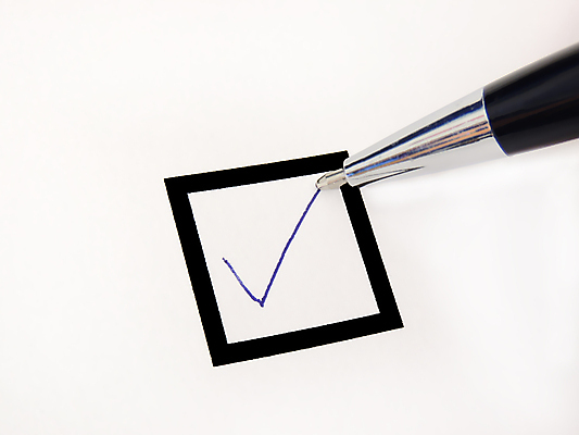 포토 JPG 해외이미지 아이콘 손 종이 백그라운드 컨셉 비즈니스 성공 아이디어 사람 사람없음 빨간색 상자 사무실 펜 시험 금지 흰색 기록 선택 어플리케이션 투표 심볼 사인 보고서 옵션 서식 문서 정사각형 해결 고립 대답 마케팅 설문지 승인 체크리스트 목차 해외202004 해외포토 도형 교육 컬러 신체부위 필기구 선거 파일형식 이미지허브