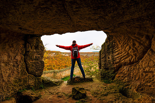 포토 JPG 해외이미지 라이프스타일 계절 여자 스포츠 여행 배낭 자국 자연 성공 날씨 산 안전 사람 풍경 사람없음 야외 여행객 걷기 트래킹 캠핑 하이킹 가을 정상 숲 언덕 루트 방법 백패커 하이커 혼자 해외202004 해외포토 컨셉 가방 모션 레저 생활 생태계 파일형식 이미지허브