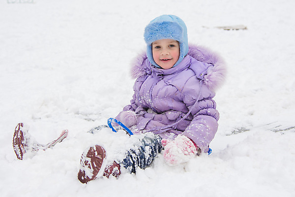 포토 JPG 해외이미지 행복 유럽 어린이 겨울 휴가 거리 건강 한명 파란색 걷기 얼음 산책 재킷 기쁨 스케이트 아기 최고 미끄럼틀 승차 두루마리 안뜰 해외202004 해외포토 자연요소 1 계절 감정 나라 스포츠용품 컬러 모션 휴식 사람 외투 놀이기구 파일형식 이미지허브