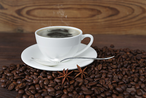 포토 JPG 해외이미지 커피 음료 백그라운드 콩 사람없음 목재 컵 갈색 중국 머그컵 흰색 티스푼 굽기 가득함 컵받침 에스프레소 백자 해외202004 해외포토 나무 식기 아시아 컬러 재료 곡류 숟가락 도자기 구이 받침대 파일형식 이미지허브