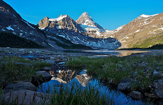 포토 JPG 해외이미지 호수 캐나다 자연 산 풍경 사람없음 반사 얼음 정상 빙하 웅장함 절정 로키산맥 해외202004 해외포토 자연요소 북아메리카 생태계 파일형식 이미지허브