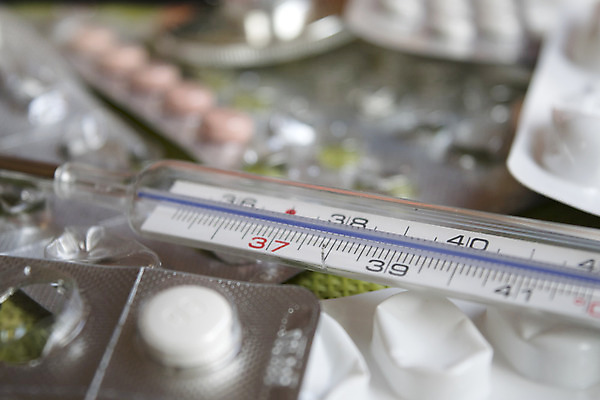 포토 JPG 해외이미지 청진기 사람없음 치료 알약 추위 온도계 팩 테라피 돌봄 인플루엔자 편두통 해외202004 해외포토 의학 의료기기 모션 뷰티 약 화장품 고통 바이러스 파일형식 이미지허브