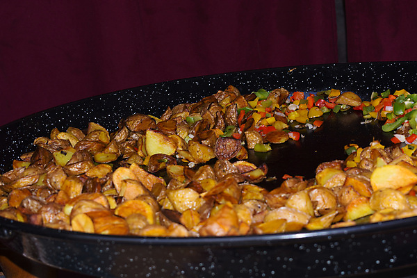 포토 JPG 해외이미지 접시 계절 음식 포크 채소 양파 감자 건강 마늘 돼지고기 요리 사람없음 목재 식사 튀김 시골 신선 뜨거움 프라이팬 굽기 먹기 허브 속도 준비 매움 베이컨 후추 프랑스어 점심식사 채식주의자 핸드메이드 해외202004 해외포토 나무 식물 문자 식기 재료 모션 주방용품 육류 맛 구이 향신료 채식 파일형식 이미지허브