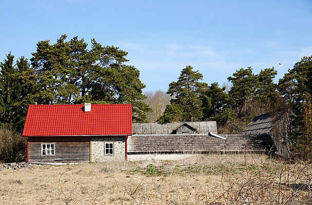 포토 JPG 해외이미지 나무 밭 농업 건축양식 자연 하늘 지붕 주택 풍경 사람없음 건물 목재 빨간색 초록색 파란색 농가 농장 바위 시골 재산 결합 외양간 옛날 해외202004 해외포토 식물 건축물 건축 산업 컬러 재료 금융 돌_바위 생태계 파일형식 이미지허브