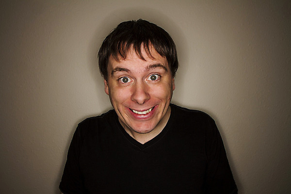 포토 JPG 해외이미지 라이프스타일 응시 남자 행복 얼굴 건강 웃음 사람 성인 사람없음 기쁨 표현 자신감 흥분 바보 오싹 해외202004 해외포토 시선 감정 표정 생활 신체부위 파일형식 이미지허브