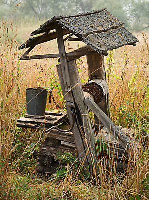 포토 JPG 해외이미지 전통문화 건조 사람없음 야외 목재 세로 여름 마을 안개 버리기 양동이 러시아 공상 썩음 옛날 해외202004 해외포토 나무 전통 계절 유럽 문화 재료 모션 날씨 파일형식 이미지허브