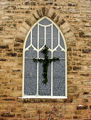 포토 JPG 해외이미지 구름 종교 벽 십자가 캐나다 겨울 건축양식 창문 유리 하늘 사람없음 건물 빨간색 초록색 문 계단 탑 종 발코니 바위 흰색 나뭇가지 역사 타일 종탑 단계 계약자 석고 콘크리트 해외202004 해외포토 자연요소 나무 건축물 계절 건축 컬러 북아메리카 재질 돌_바위 계약 파일형식 이미지허브