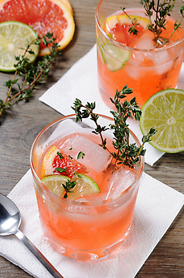 포토 JPG 해외이미지 잔 사람없음 칵테일 과실주 자몽 라임 백리향 브랜디 키친타올 해외202004 해외포토 식기 과일 주류 화장지 파일형식 이미지허브