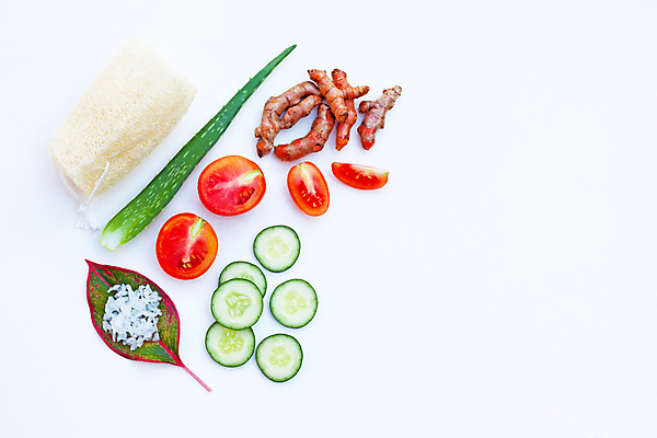 포토 JPG 해외이미지 스튜디오촬영 단면 나뭇잎 오이 실내 사람없음 초록색 흰배경 꿀 생강 스펀지 알로에 해외202004 해외포토 식물 컬러 백그라운드 잎 채소 내부 흰색 파일형식 이미지허브