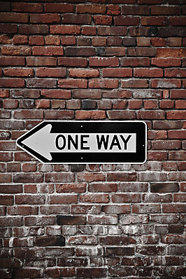 포토 JPG 해외이미지 아이콘 1 도로 길 벽 여행 컨셉 지도 가이드 텍스트 교통시설 벽돌 화살 거리 아이디어 광고판 경고 사람없음 야외 라벨 금속 검은색 정보 흰색 도시 표지판 고속도로 메시지 방향 왼쪽 교차로 심볼 사인 신호 법 공지사항 L 고립 그런지 길가 루트 방법 옛날 충고 해외202004 해외포토 직업 알파벳 컬러 교통 재질 프레임 알림판 시설 판 파일형식 이미지허브