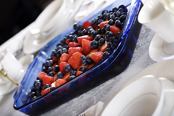 포토 JPG 해외이미지 열매 과일 딸기 디저트 건강 사람없음 빨간색 파란색 컬러풀 신선 달콤 맛 블루베리 내추럴 해외202004 해외포토 식물 음식 컬러 컨셉 파일형식 이미지허브