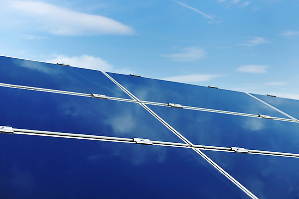 포토 JPG 해외이미지 주간 구름 하늘 사람없음 야외 반사 태양에너지 집열판 해외202004 해외포토 자연요소 그린에너지 파일형식 이미지허브