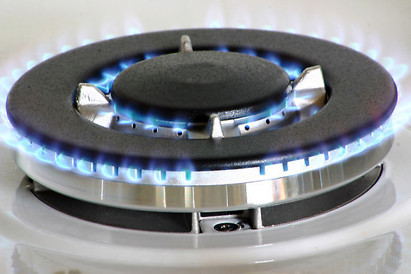 포토 JPG 해외이미지 산업 불 주택 요리 안전 사람없음 파란색 주방 힘 기계 에너지 레인지 뜨거움 오븐 위험 난로 버너 상업 연료 자원 파열 연소 광 더블 알루미늄 엘리먼트 해외202004 해외포토 자연요소 컬러 컨셉 건물 가전제품 난방기 파일형식 이미지허브