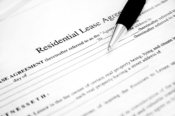 포토 JPG 해외이미지 종이 비즈니스 아파트 주택 사람없음 스터디 사무실 독서 펜 공백 업무 날짜 재산 플랫 어플리케이션 중개인 읽기 계약 사인 서식 문서 클립 보험 변호사 대여 대출 렌탈 임대 해외202004 해외포토 직업 모션 건물 금융 경제 학습 필기구 작업 파일형식 이미지허브