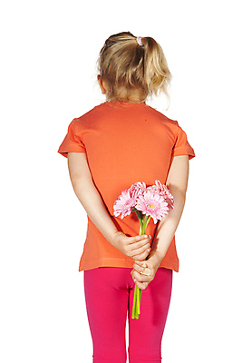 포토 JPG 해외이미지 백인 꽃 어린이 분홍색 백그라운드 오렌지 엄마 휴가 선물 한명 컬러풀 금발 놀람 흰색 걸음마 고립 숨기 어머니의날 해외202004 해외포토 서양인 식물 1 헤어스타일 기념일 감정 컬러 과일 가족 모션 표정 사람 미국문화 파일형식 이미지허브