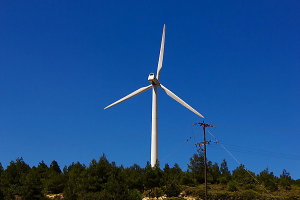 포토 JPG 해외이미지 산업 선 하늘 바람 풍경 사람없음 파란색 환경 힘 재활용 풍차 에너지 해외202004 해외포토 자연요소 컬러 날씨 친환경 파일형식 이미지허브