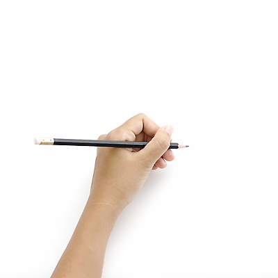 포토 JPG 해외이미지 손 실내 들기 신체부위 연필 기록 잡기 해외202004 해외포토 모션 학용품 사람 내부 필기구 파일형식 이미지허브